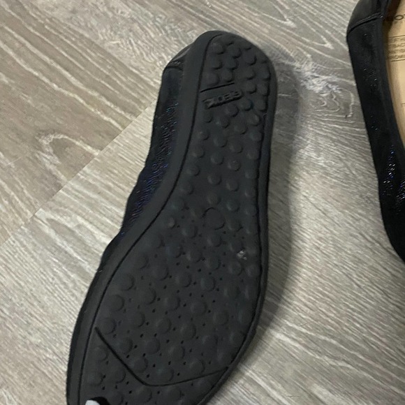 Geox Black Sparkle Pom Pom Ballet Flats Size 38 or approx US 7 - Picture 9 of 9